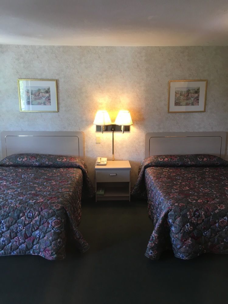 The Springwater Inn Ітака Екстер'єр фото